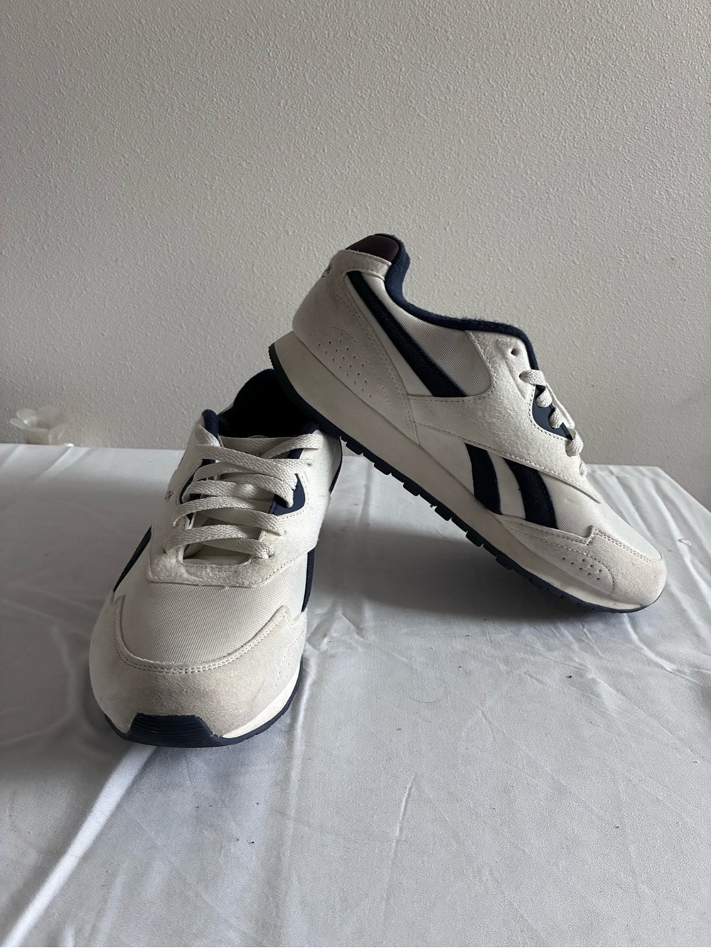 Reebok Classic Retro Sneakers White Navy Burgundy Men’s Size 8